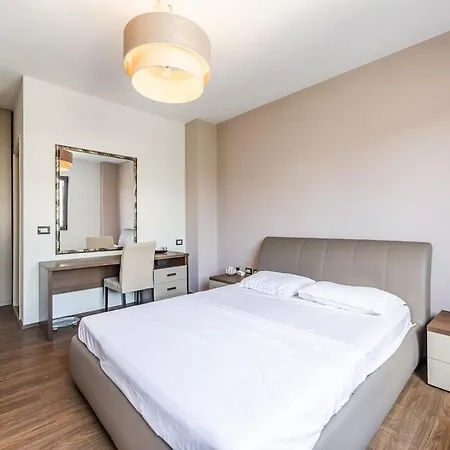شقة Lights 2br With Balcony By Pikhost *