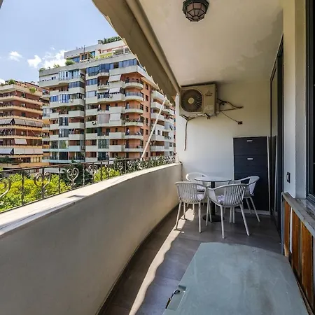 Lights 2br With Balcony By Pikhost * تيرانا