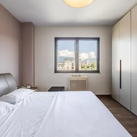 Apartment Lights 2br With Balcony By Pikhost Tirana